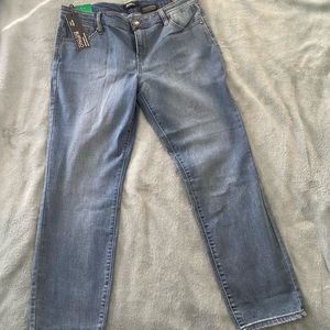 Buffalo David Bitton Aubrey Mid-Rise Ankle Jeans NWT 12 / 32, Inseam 26.5”